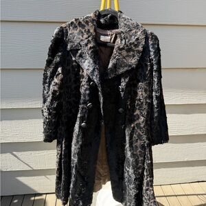 Elegant Black Leopard Print Women's Coat